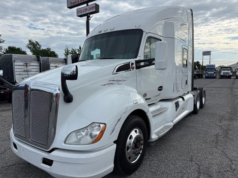 2018-kenworth-t680-tandem-axle-sleeper #1427