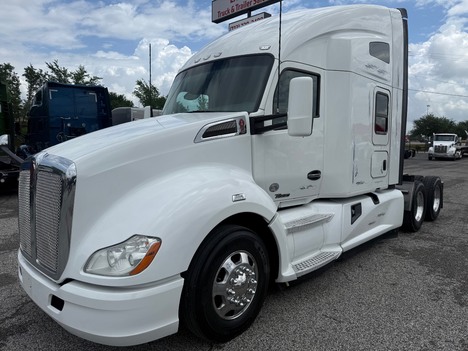2018-kenworth-t680-tandem-axle-sleeper #1429