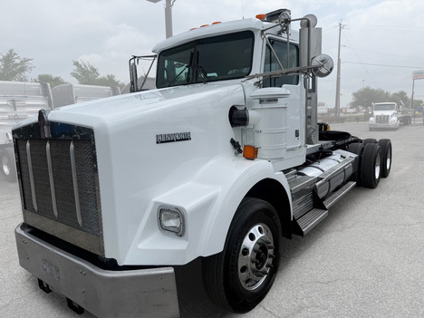 2006-kenworth-t800-tandem-axle-daycab #1431