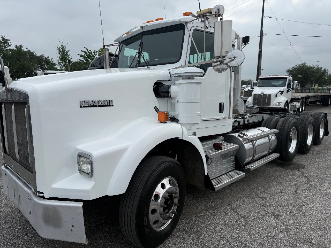 2006 KENWORTH T800 HEAVY HAUL Tandem Axle Daycab #1 2006 KENWORTH T800 HEAVY HAUL Tandem Axle Daycab #1
