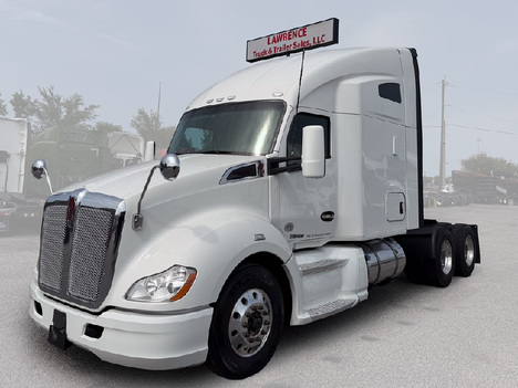 2021-kenworth-t680-tandem-axle-sleeper #1440