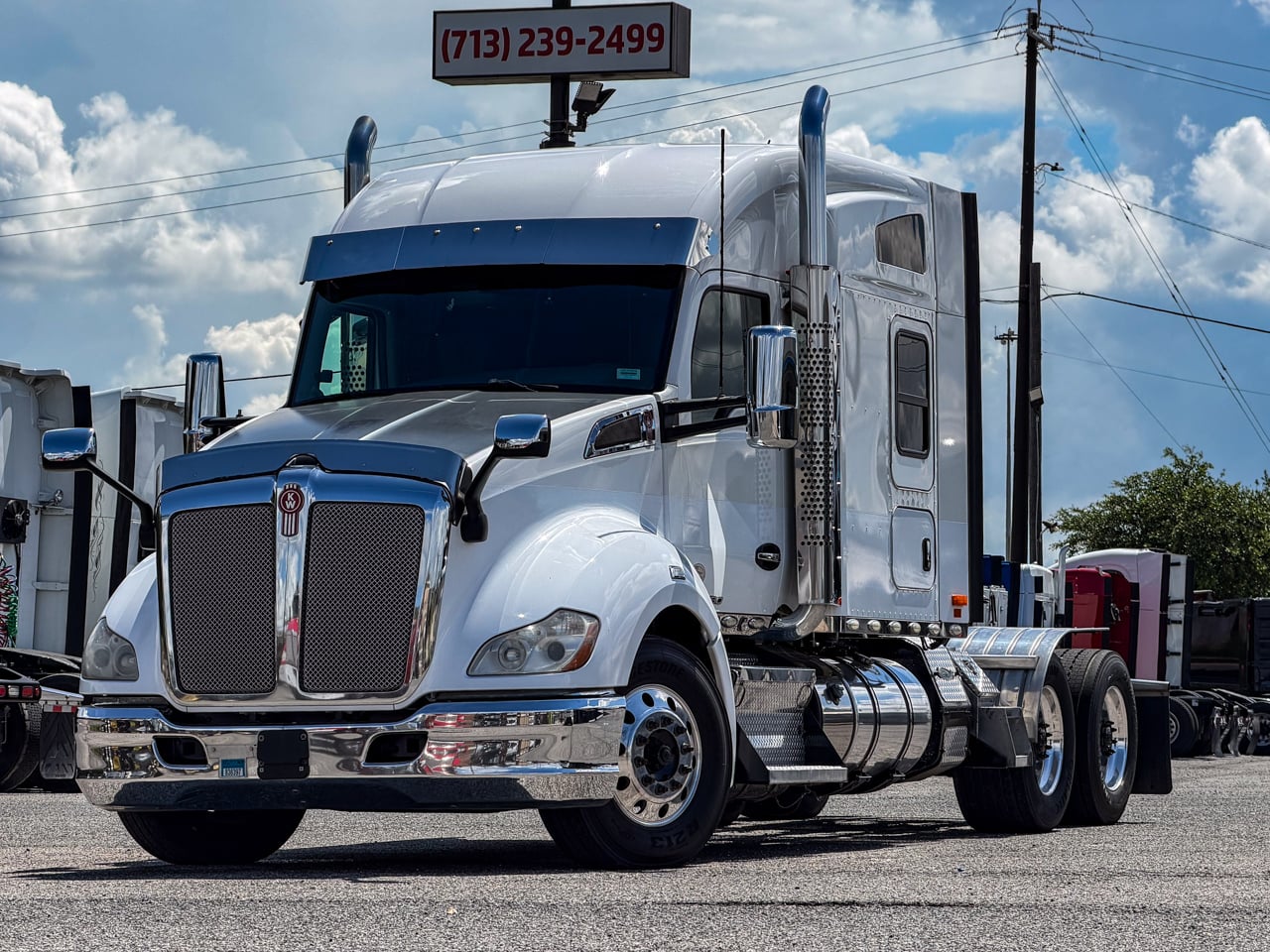 2019 KENWORTH T680 Tandem Axle Sleeper #1 2019 KENWORTH T680 Tandem Axle Sleeper #1
