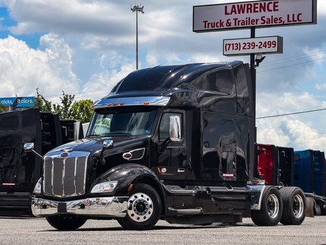 2021 PETERBILT 579 Tandem Axle Sleeper #1460