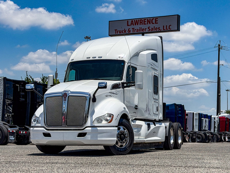 2020-kenworth-t680-tandem-axle-sleeper #1461