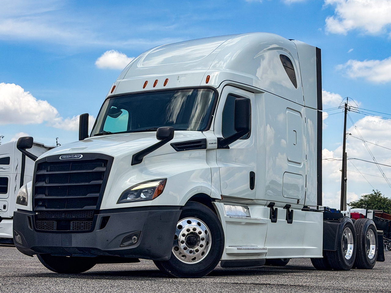 2020 FREIGHTLINER Cascadia 126 Tandem Axle Sleeper #1 2020 FREIGHTLINER Cascadia 126 Tandem Axle Sleeper #1