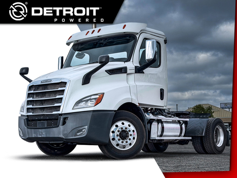 2018 FREIGHTLINER Cascadia 116 Tandem Axle Daycab #1495
