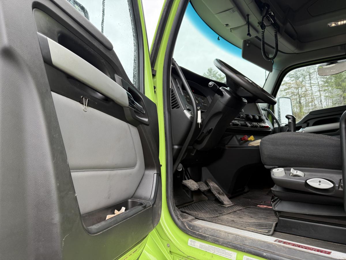 2022 KENWORTH T880 Sleeper - image 16