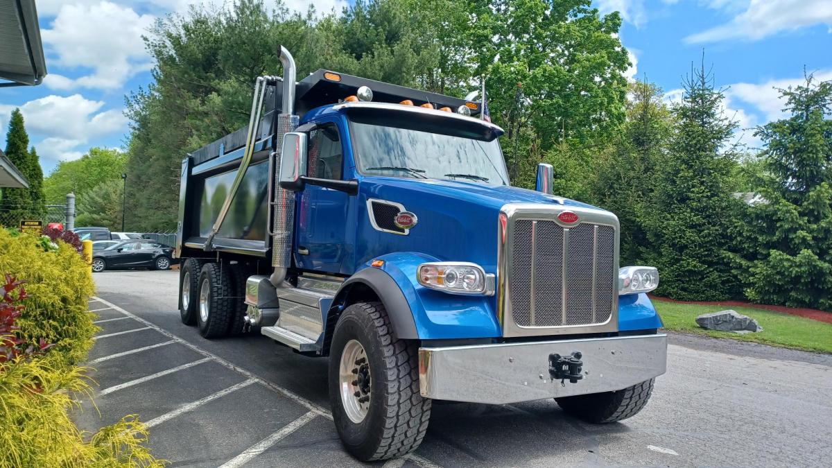 2025 PETERBILT 567 Dump Truck - image 3