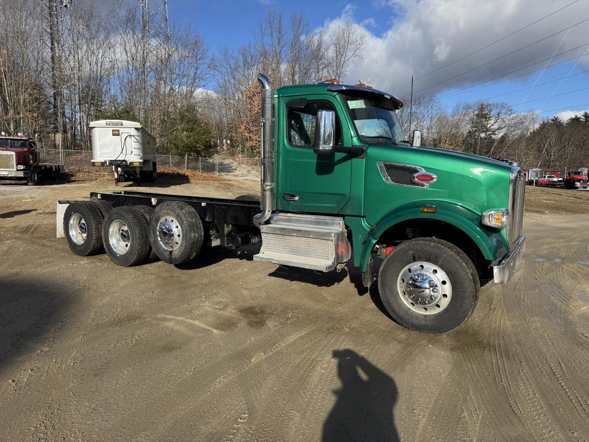 2025 Peterbilt 567 - image 3