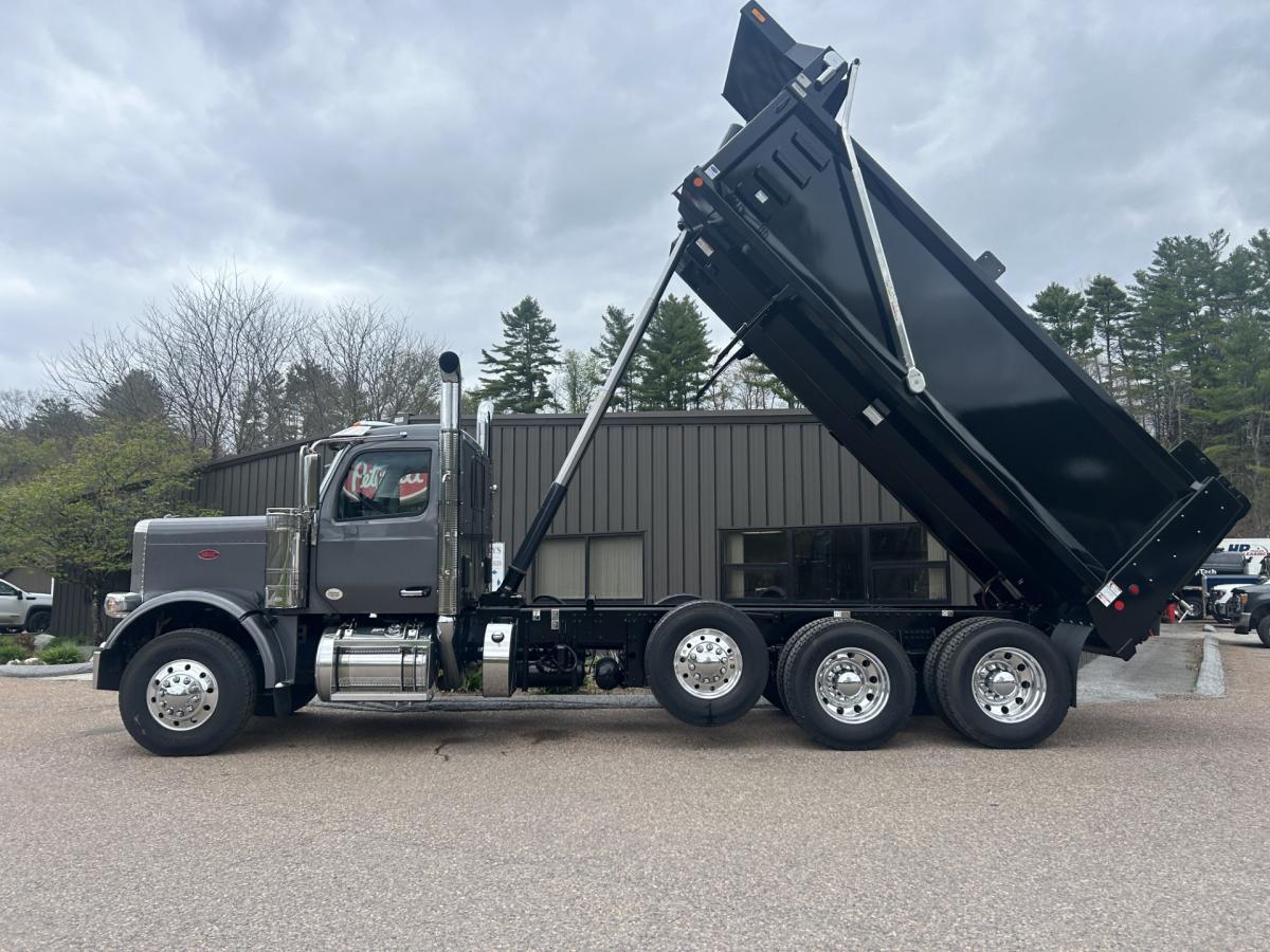 2025 Peterbilt 589 in Bow, NH — photo 7