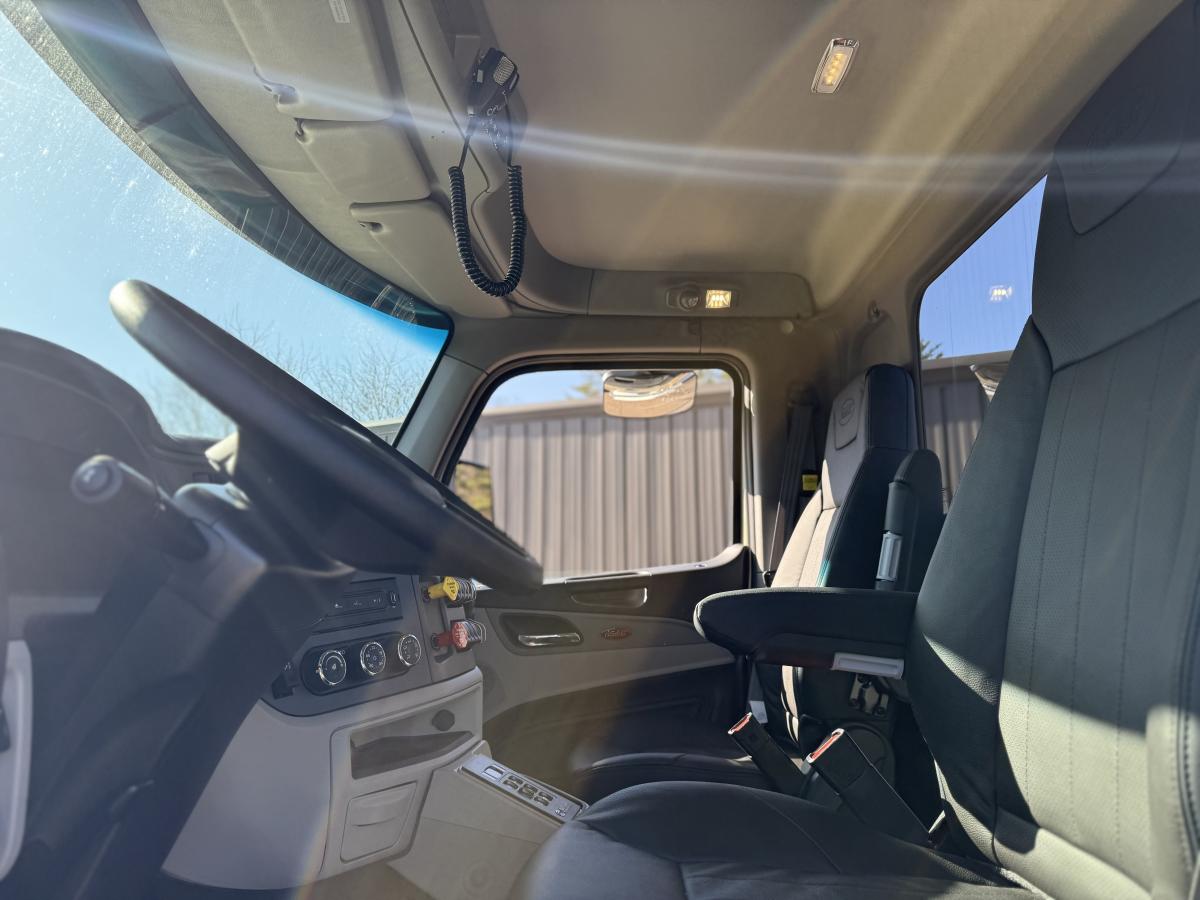 2026 Peterbilt 567 - image 10