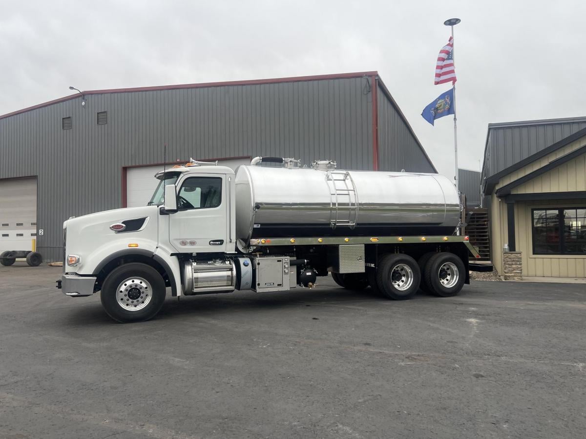 2026 Peterbilt 567 - image 2