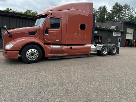 2019 PETERBILT 579 Sleeper #10287