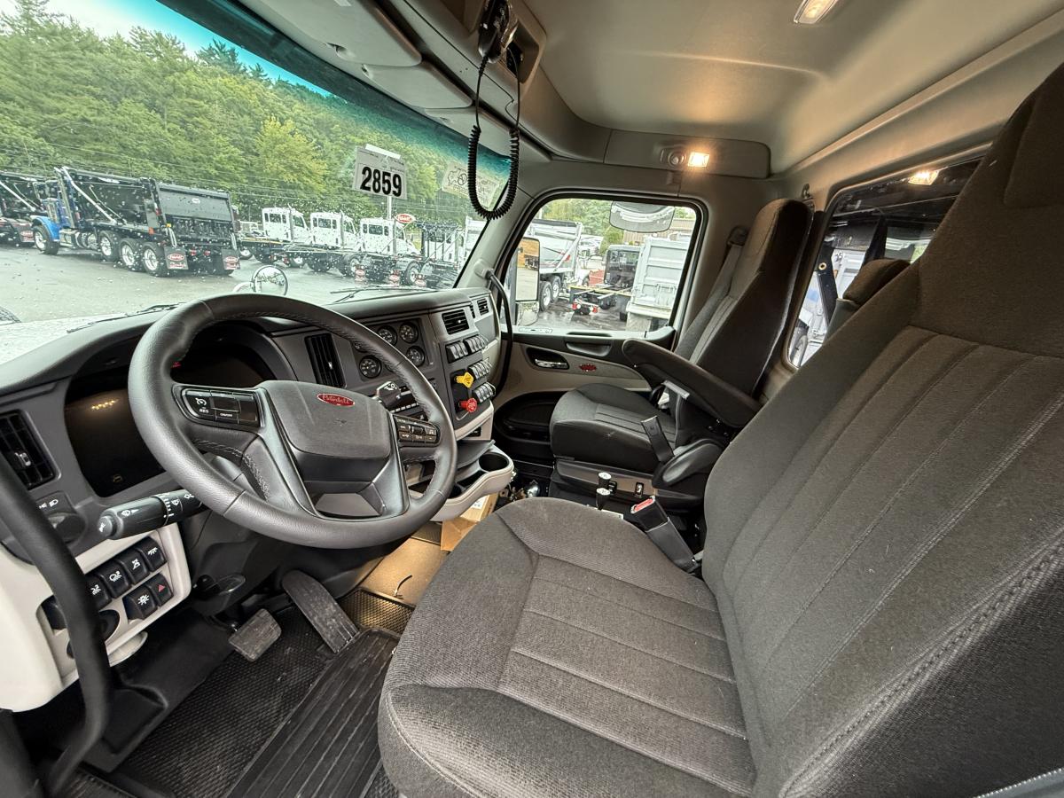 2025 Peterbilt 567 - image 9