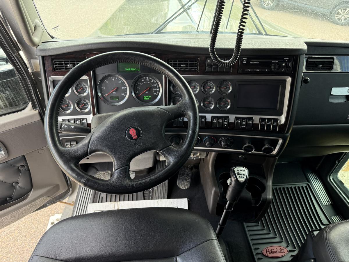 2023 KENWORTH W900L Sleeper - image 16