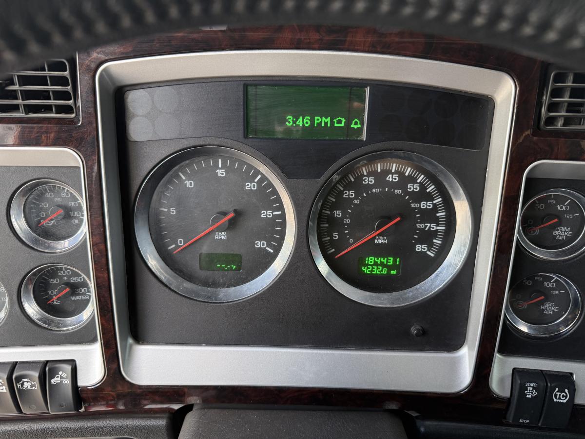 2023 KENWORTH W900L Sleeper - image 19