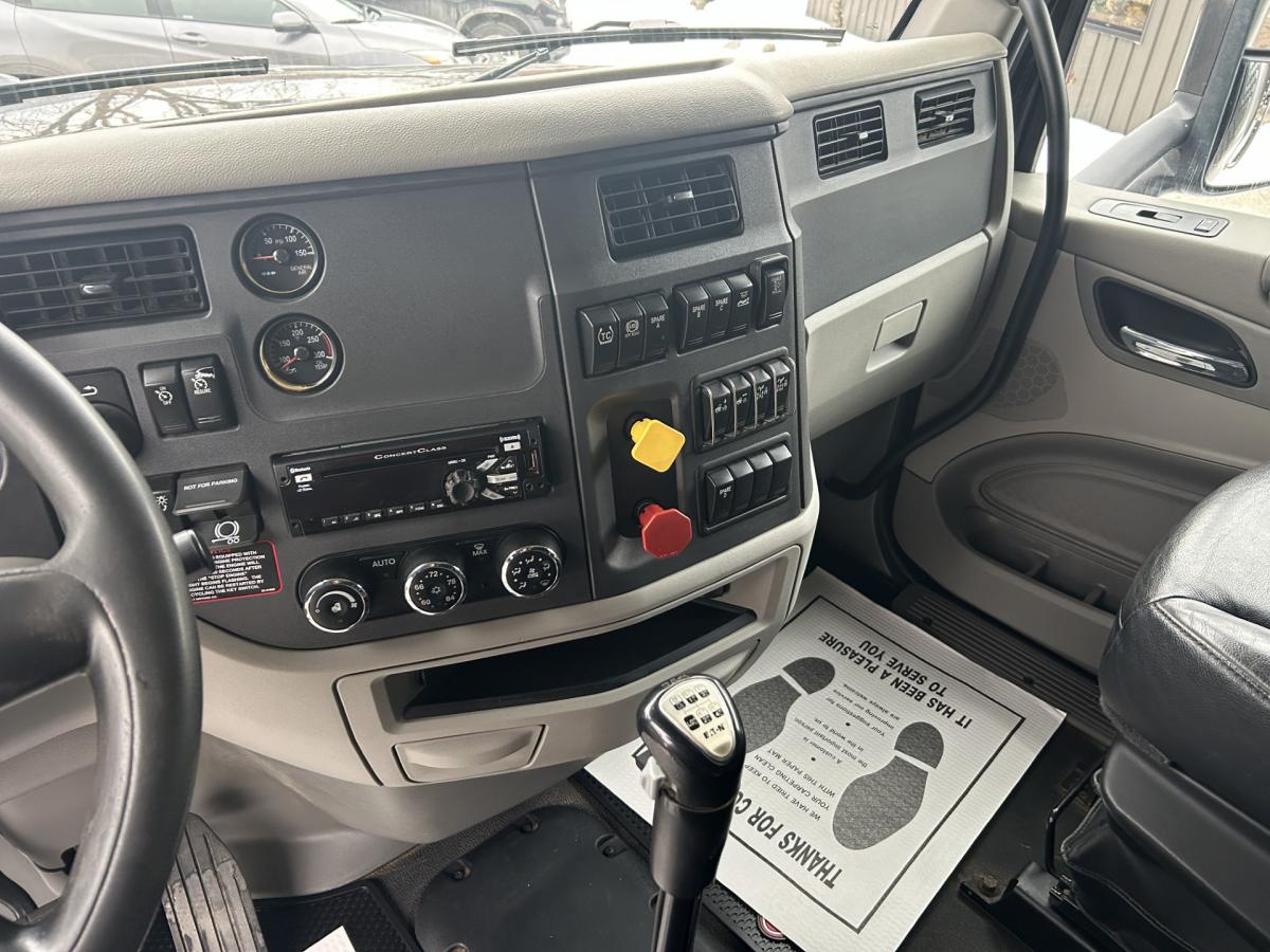 2021 PETERBILT 567 Sleeper - image 16