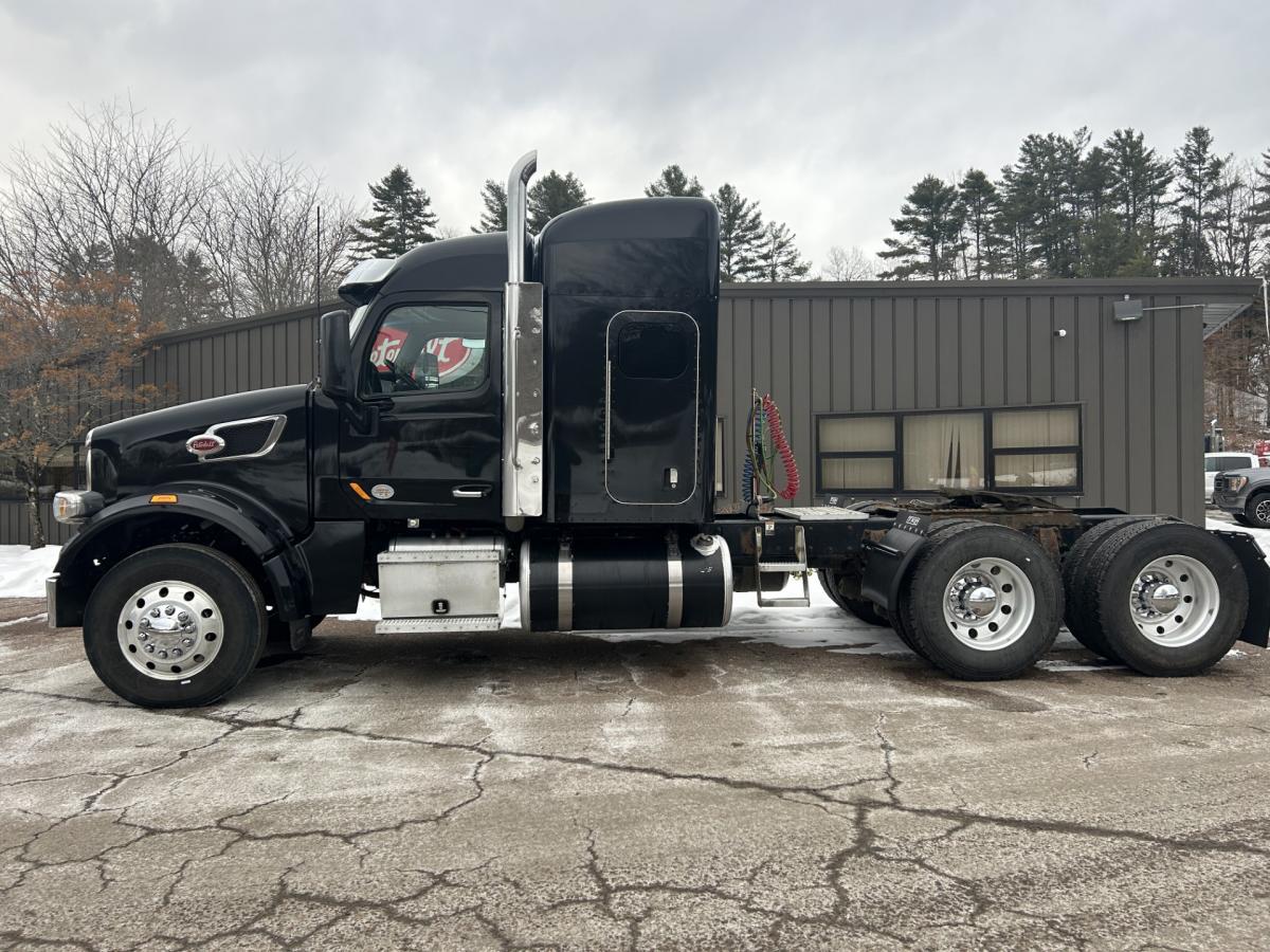 2021 PETERBILT 567 Sleeper - image 19