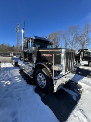 2025 PETERBILT 589 Daycab #10495