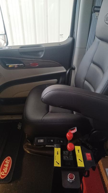 2026 Peterbilt 567 - image 8