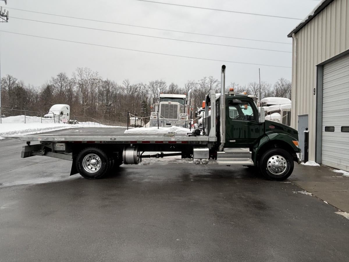 2025 Peterbilt - image 3