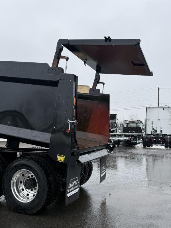 2025 Peterbilt 567 - image 4