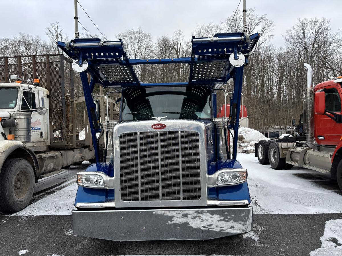 2025 Peterbilt - image 2