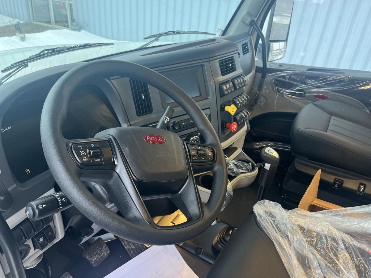 2027 PETERBILT 567 Sleeper - image 7
