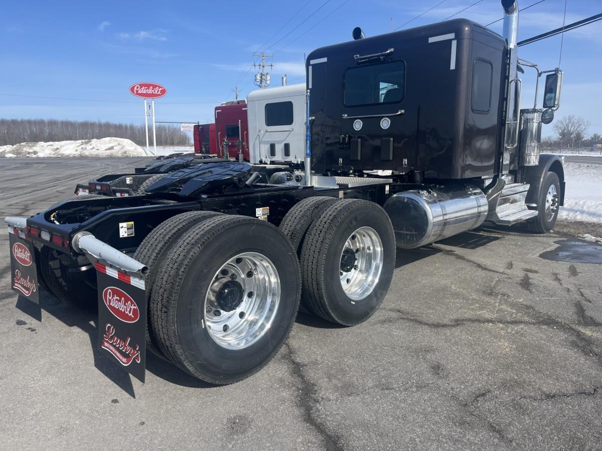 2027 PETERBILT 589 Sleeper - image 5