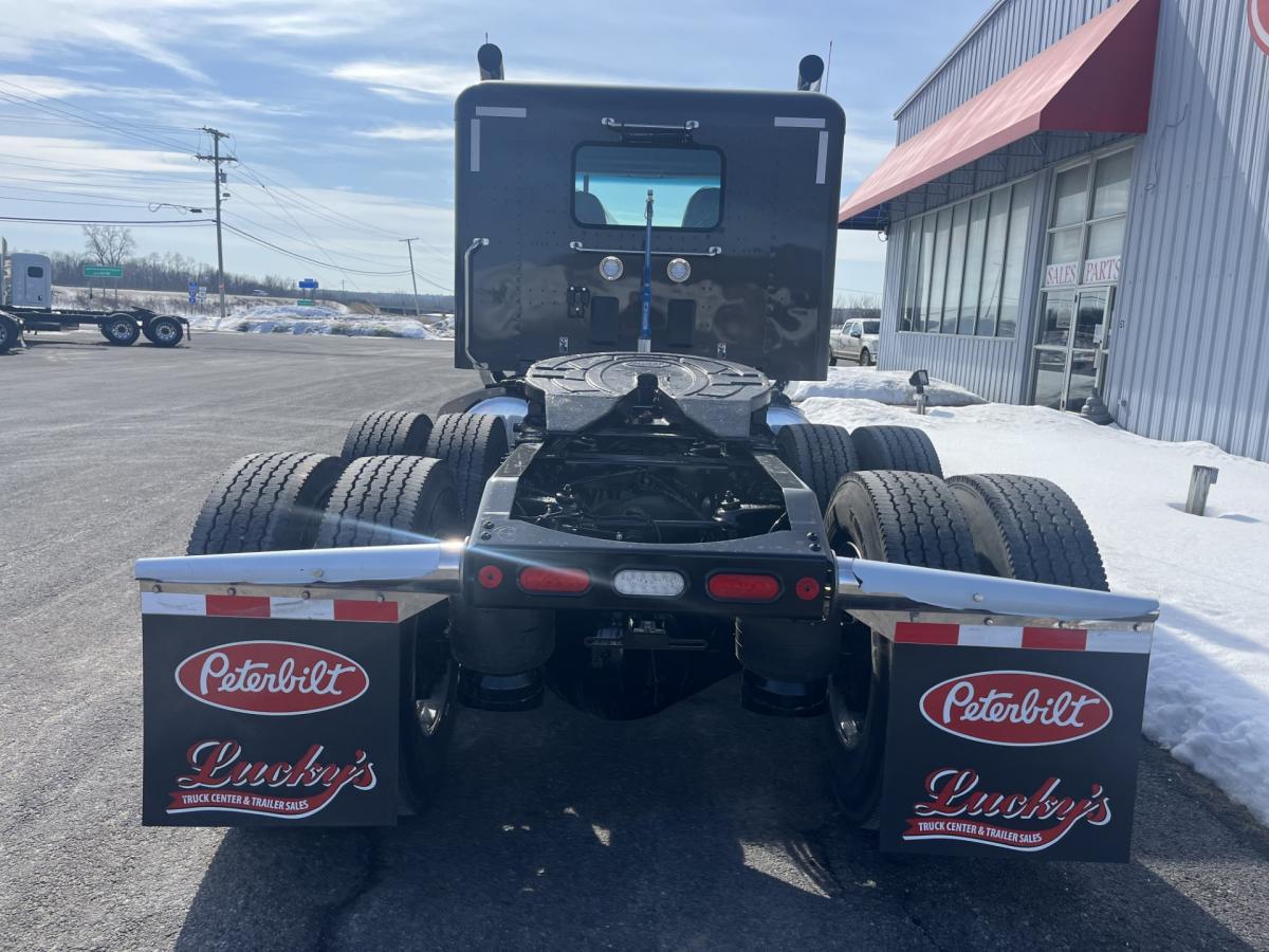 2027 PETERBILT 589 Sleeper - image 7