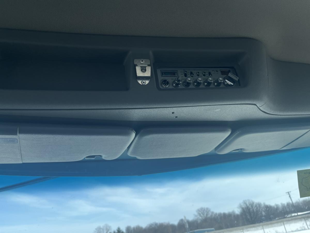 2027 PETERBILT 589 Sleeper - image 9