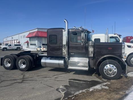 2027-peterbilt-589-sleeper #10536