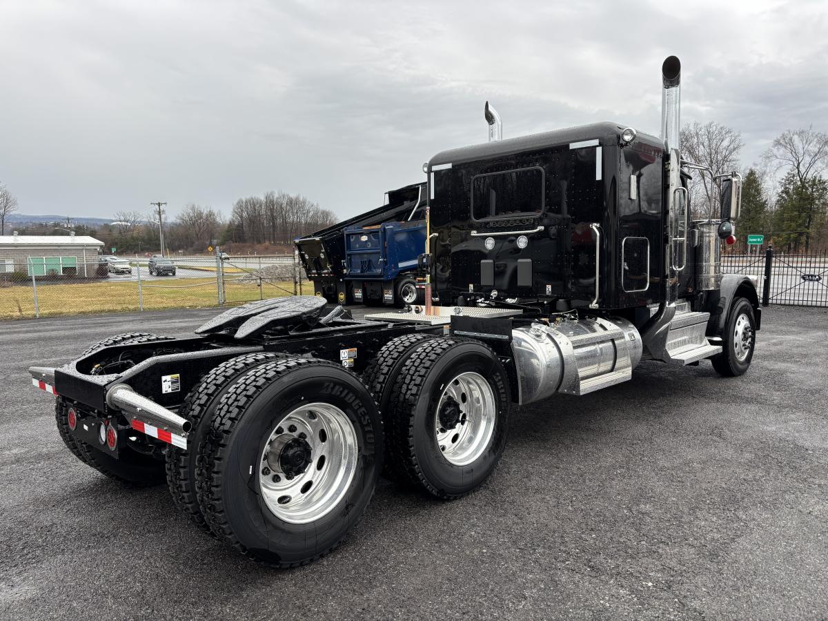 2027 Peterbilt 589 in Utica, NY — photo 3