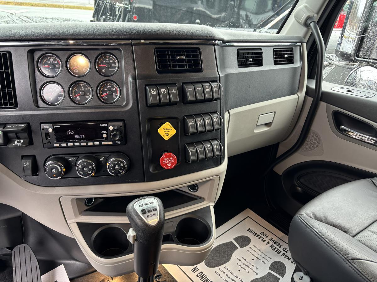 2027 Peterbilt 589 in Utica, NY — photo 6