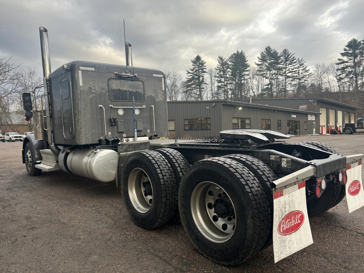 2027 in South Royalton, VT — photo 4