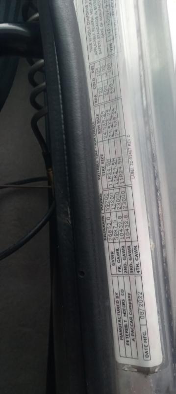 2023 PETERBILT 389 Daycab - image 11