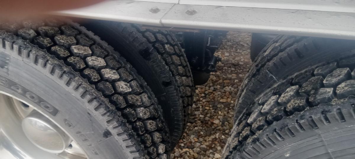 2023 PETERBILT 389 Daycab - image 7