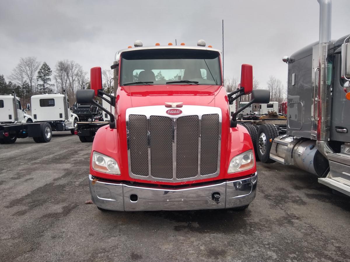 2016 PETERBILT 579 Daycab - image 3