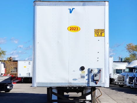 Vehicle photo thumbnail 2