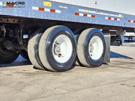 Vehicle photo thumbnail 8
