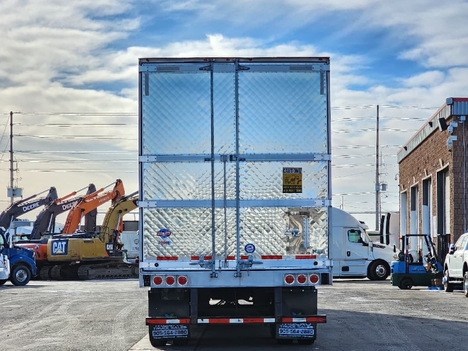 Vehicle photo thumbnail 5