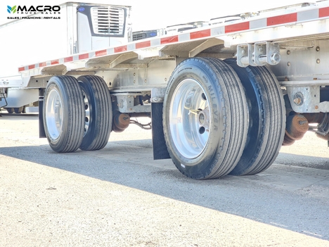 Vehicle photo thumbnail 10