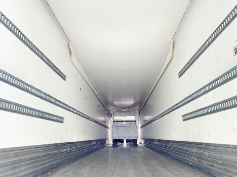Vehicle photo thumbnail 9
