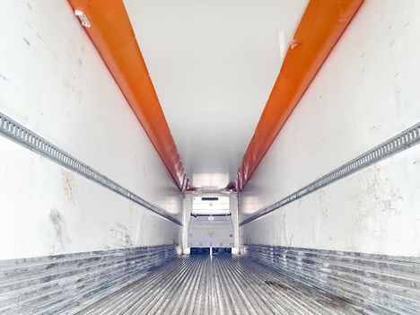 Vehicle photo thumbnail 9