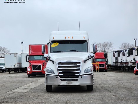 Vehicle photo thumbnail 2