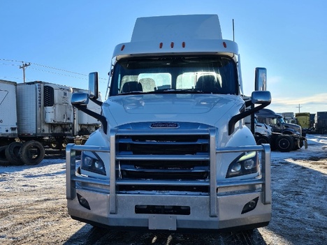 Vehicle photo thumbnail 2