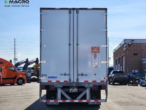 Vehicle photo thumbnail 5