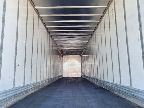 Vehicle photo thumbnail 9