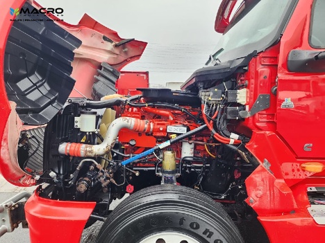 Vehicle photo thumbnail 10