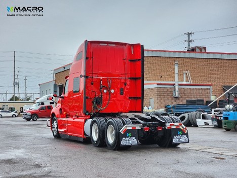 Vehicle photo thumbnail 4